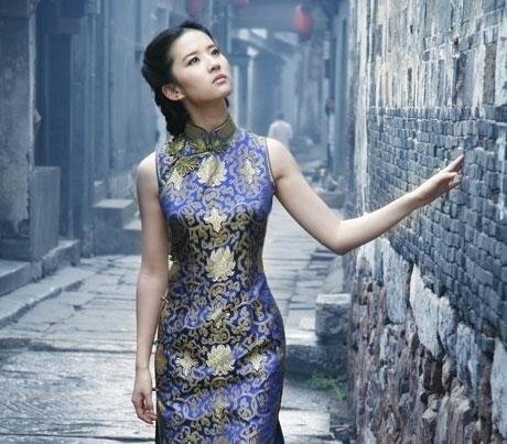 女星演绎旗袍风情