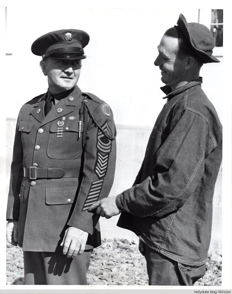 1941-托马斯军士长的制服