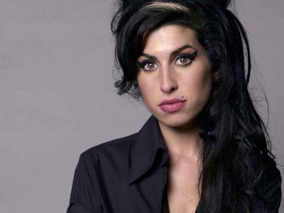 艾米·怀恩豪斯(Amy Winehouse）--Love Is A Losing