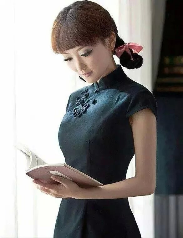 书香气质美女