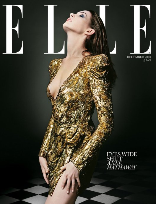 Balmain金色礼服杂志封面