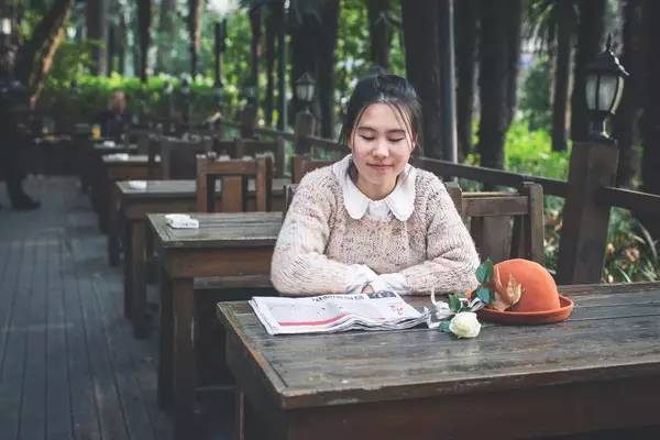 怎么把普通的女生拍成女神