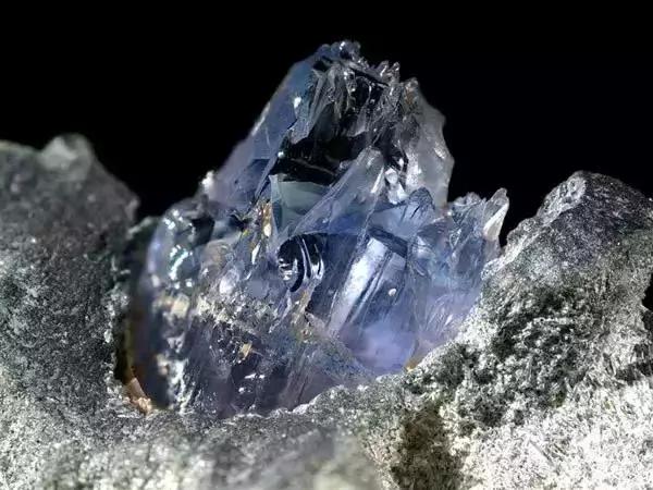 世界上最稀有的宝石！泰勒彩宝