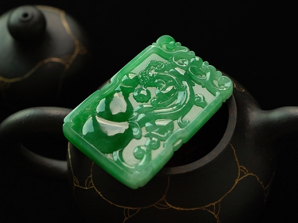 翡翠龙牌