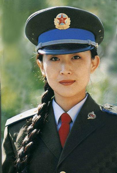 电视剧《山不转水转》主题歌---《山不转水转》（那英）