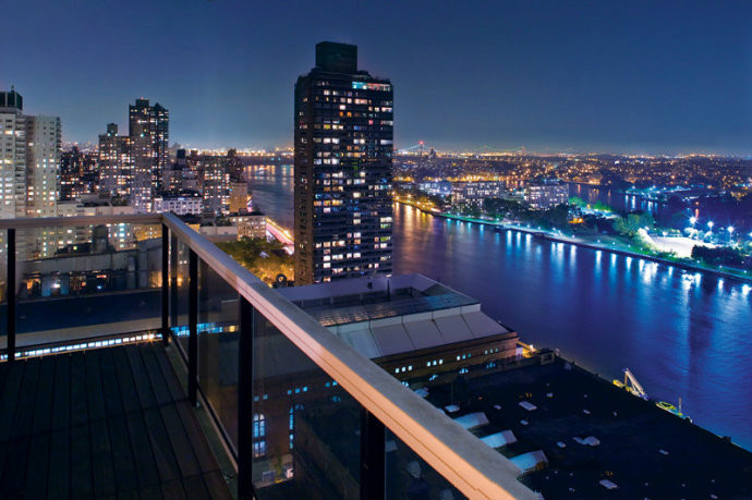 纽约上东区的豪华公寓515 East 72nd
