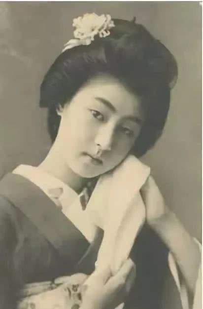 近百年之前世界各国的美女（日本 ）