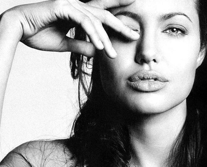 安吉丽娜·朱莉（Angelina Jolie）