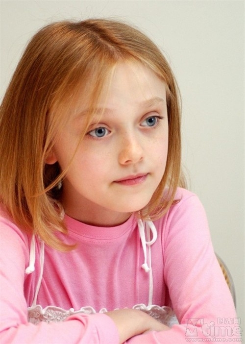 达科塔-范宁(Dakota Fanning)