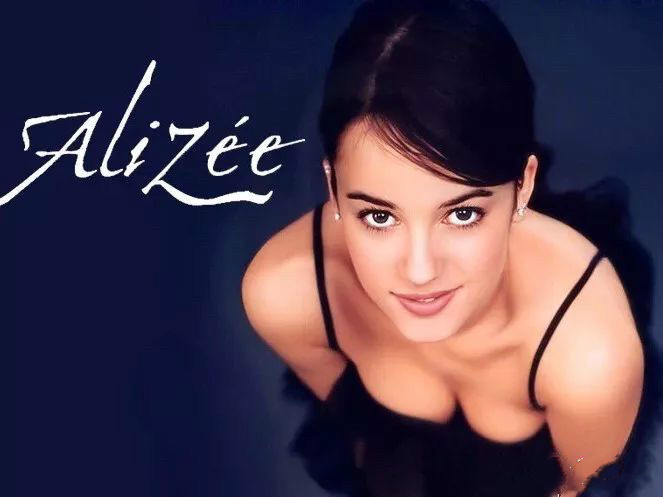 美丽的海岛《La Isla Bonita 》（Alizee艾莉婕）