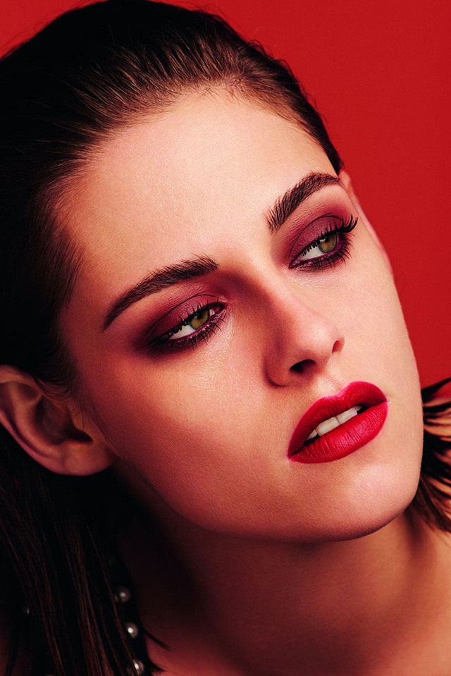 电影《暮光之城》中的主角Kristen Stewart