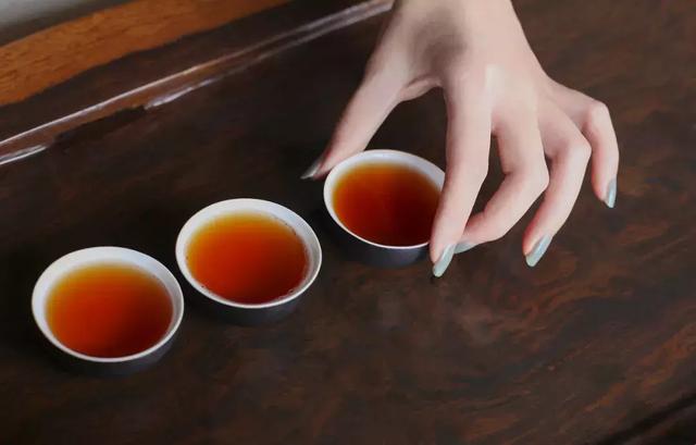 茶能代表人格，你喜欢什么茶？