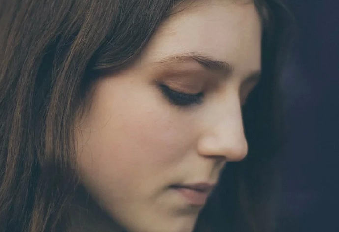 英伦才女BIRDY 联手 RHODES 《Let It All Go》
