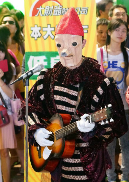 电视剧《爱回家》插曲--《逃出地球》（林师杰）