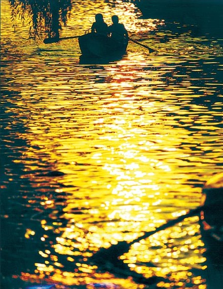 小合唱：《让我们荡起双浆》