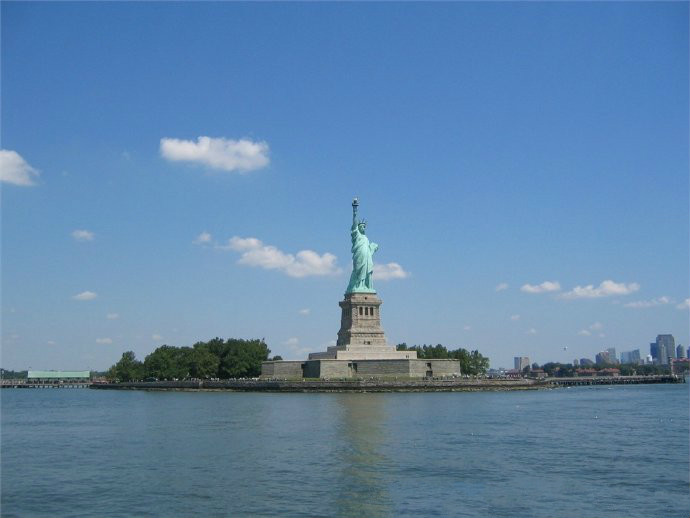 《statue of liberty》