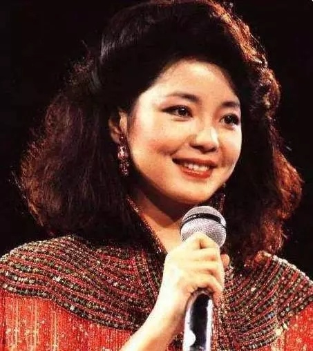 邓丽君演唱古诗词《题都城南庄》
