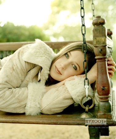 聆听天籁《Never Say Goodbye》演唱：Hayley Westenr