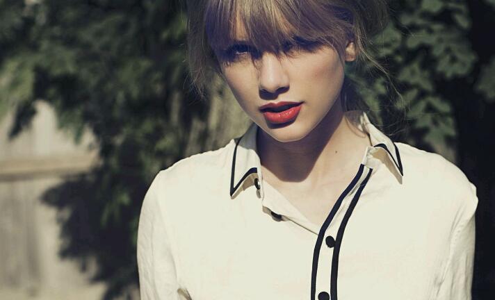Taylor Swift – Gorgeous
