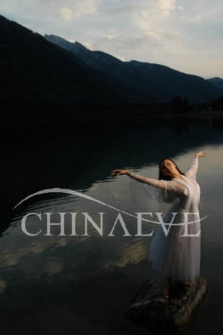 《烟花三月》童丽