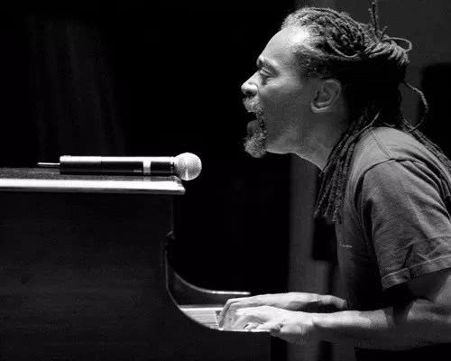 Bobby McFerrin 《Don't Worry Be Happy》别烦恼