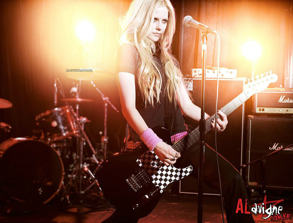 Avril Lavigne《I Don't Give A Damn》我不在乎