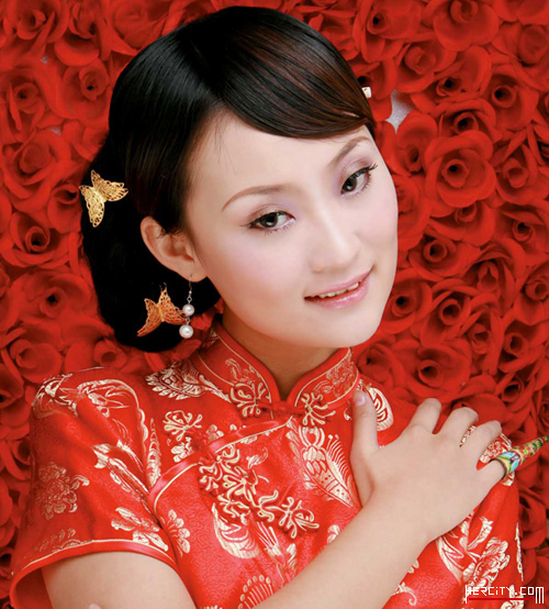 龚玥《月光下的凤尾竹》