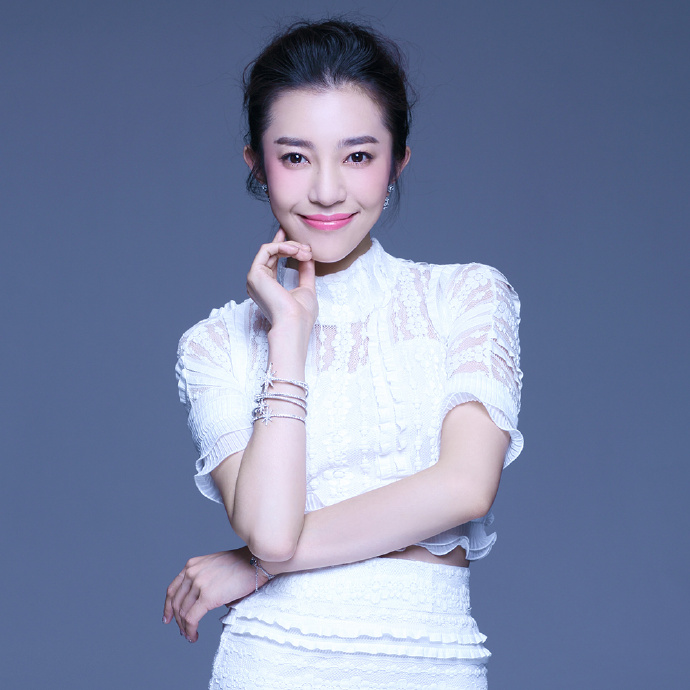 喻越越《儿时》