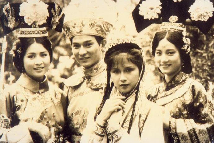 电视剧《皇上保重》主题曲--《龙的心》