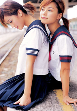 Twins《女校男生》