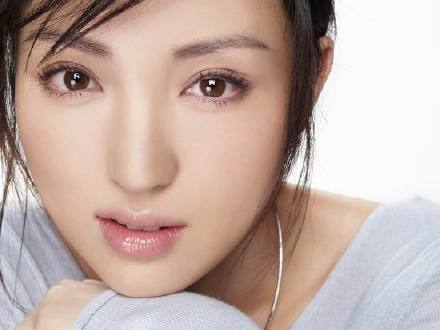 电视剧《雪花女神龙》片尾曲--《无尽的爱》尤雅