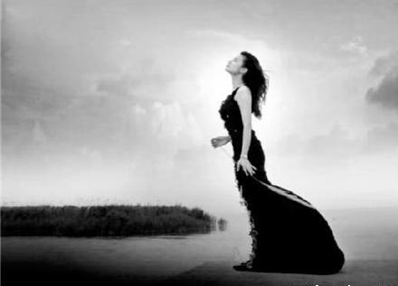 格恩马赛的美妙单曲《Dolmen Ridge》