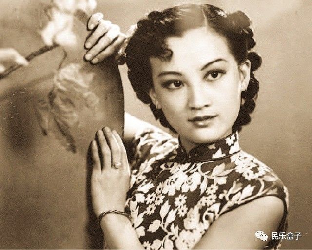 1937年电影《马路天使》插曲--《天涯歌女》周璇