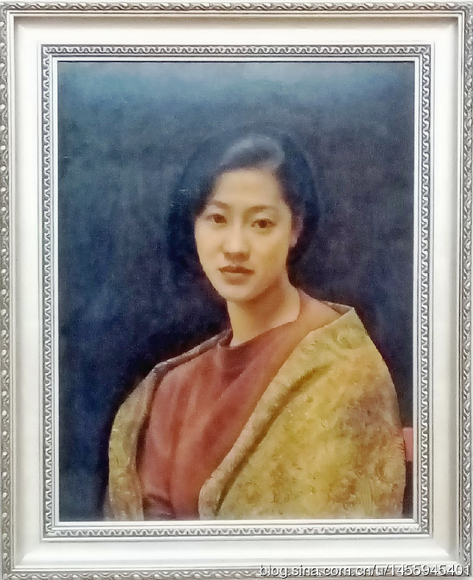 观复博物馆油画《亮丽的黄披巾》作者：杨飞云