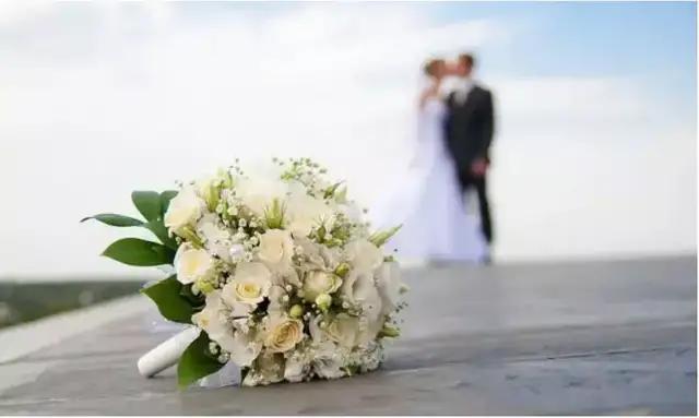 致敬经典《梦中的婚礼》不再是美妙的虚幻 让我做一次真正的新娘.
