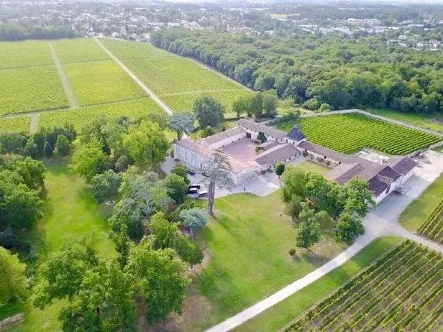 法国百年酒庄的梦陇酒庄（Chateaux Monlot）