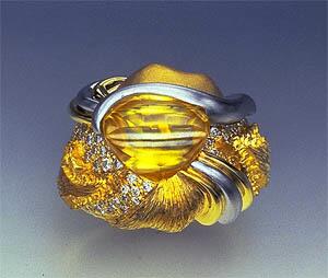 卡恩淡黄色钻石（Kahn Canary Diamond）