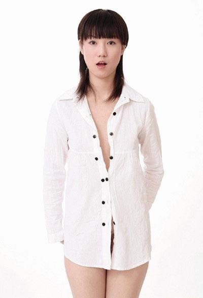 张筱雨靓照 人体艺术与家居艺术结合