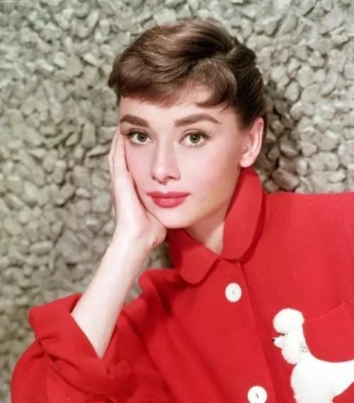 奥黛丽赫本1981年最珍贵英文演讲 优雅如天使 真女神