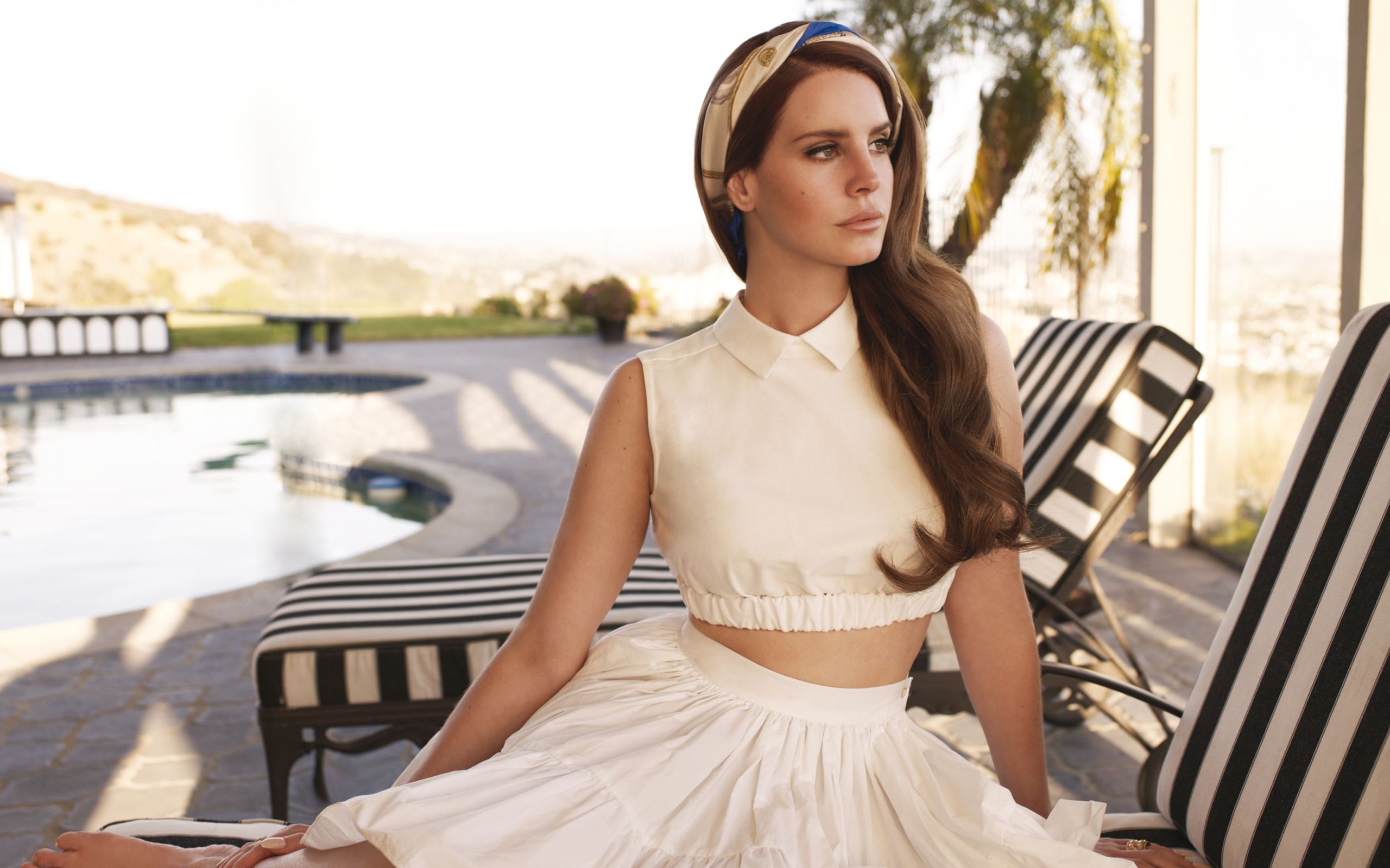 Lana Del Rey《White Dress》（白裙）