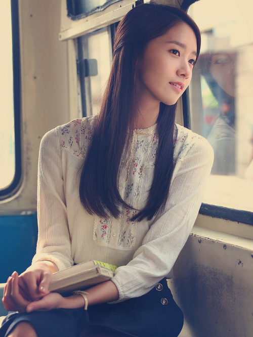 少女时代允儿《She Looks So Perfect》（她看起来如此完美）