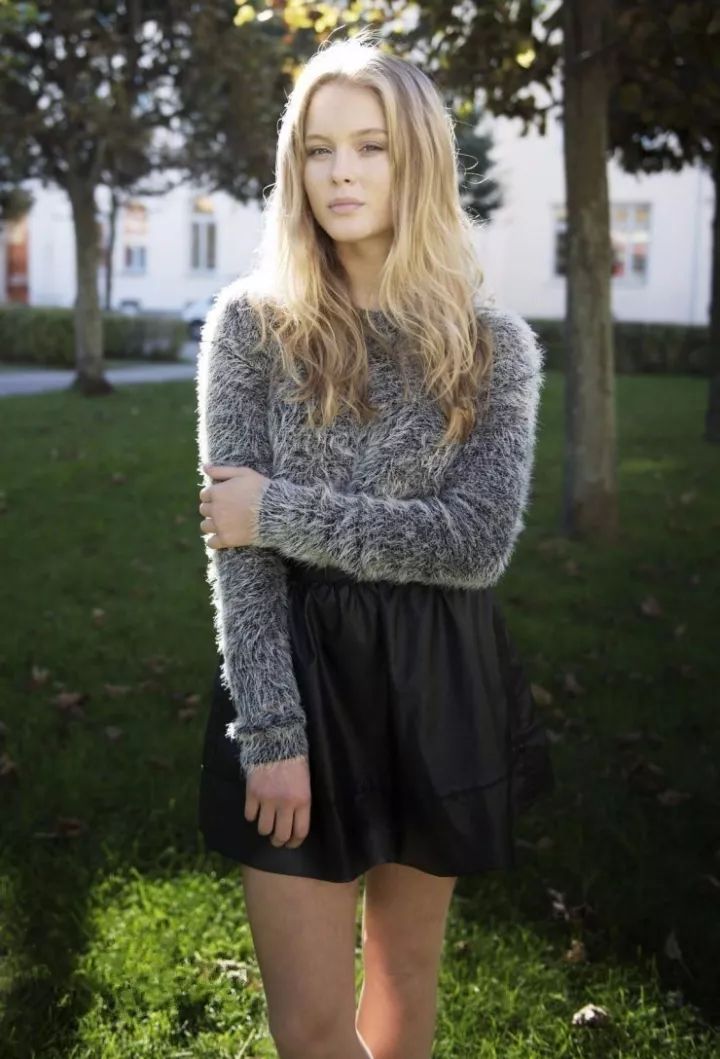 Zara Larsson《I Can't Fall In Love Withou