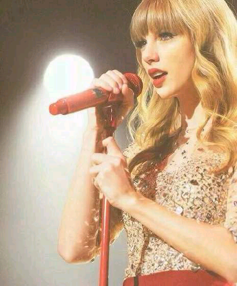 Taylor Swift《Blank Space》（live)