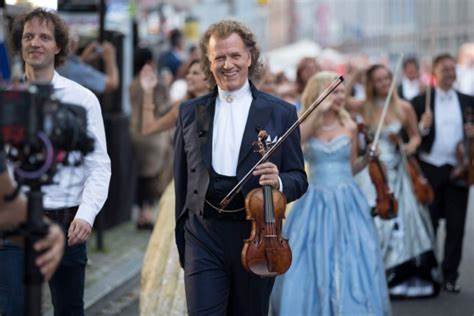 André Rieu《Cielito Lindo》(美丽的谢丽托)