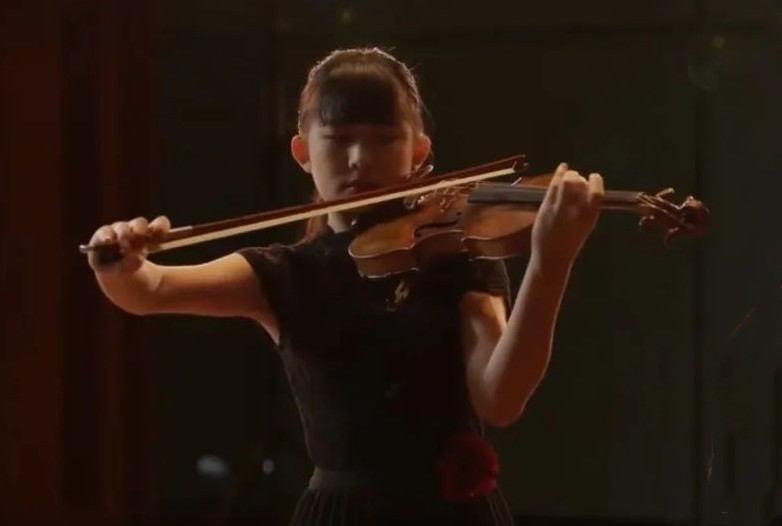 蔡珂宜演绎瓦格纳《浪漫曲》