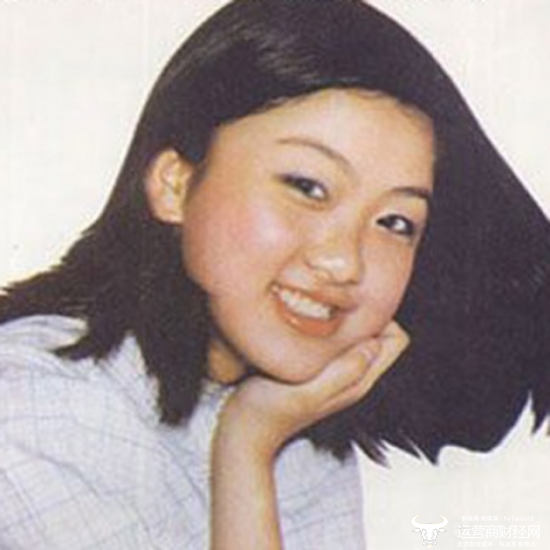 八十年代上海少女歌手钱贝妮《朋友珍重》