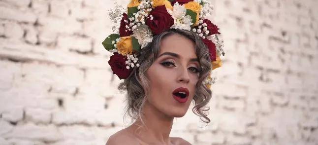 Mimoza《Young Queen》