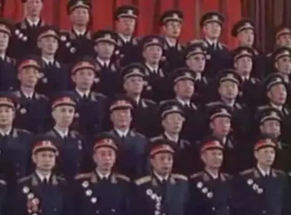 二百三十名开国将军大合唱《我是一个兵》