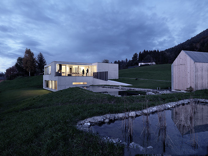 德国Minimalist Concrete House 的设计
