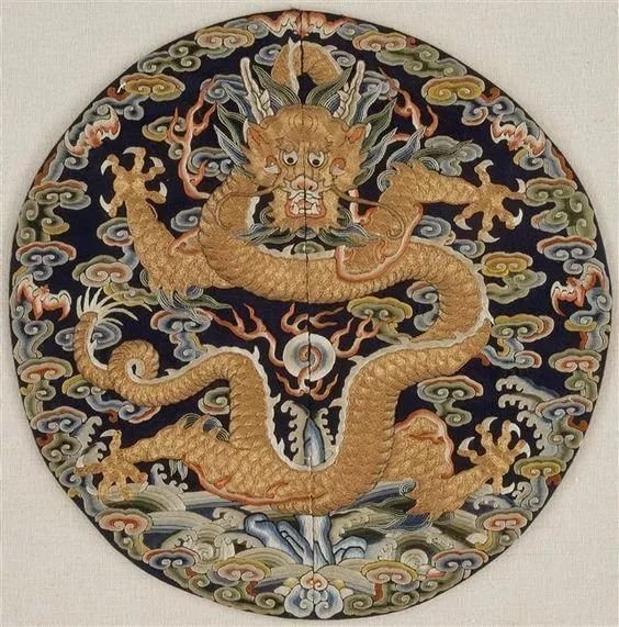 栩栩如生的龙图案
